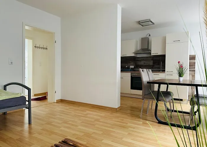Stayhere24 Moderne Monteur- Und Zum Wohlfuehlen * Λειψία